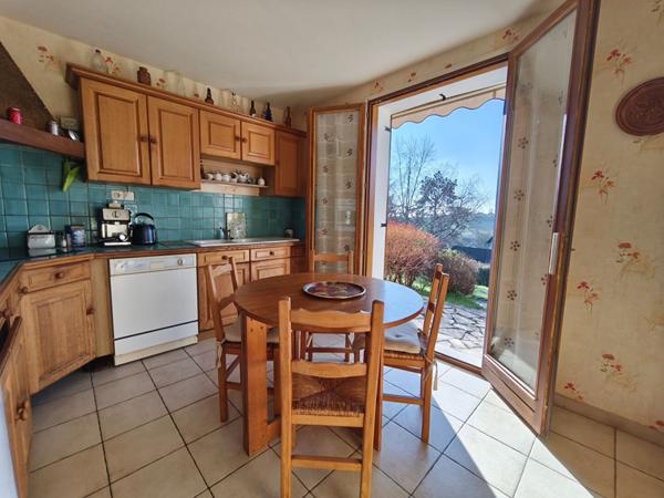 Pavillon Nevers 3 chambres, sous-sol total, Quartier Les Montapins, Résidentiel, Proche Hôpital, 2 heures de Paris