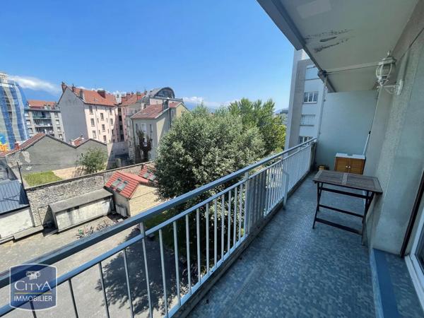 Appartement à louer 3 pièces 66m² Grenoble (38000)