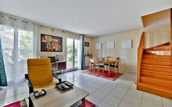 Maison à vendre    5 pièces • 85,58 m2 Crosne