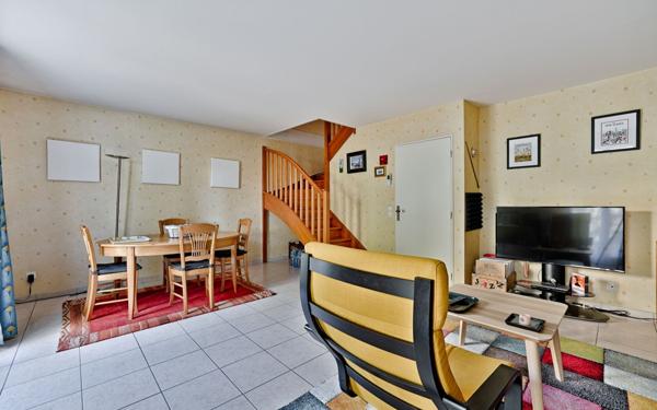 Maison à vendre    5 pièces • 85,58 m2 Crosne