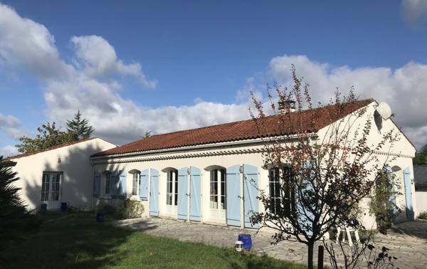 MEDIS – MAISON DE PLAIN PIED SUR UN TERRAIN CLOS D’ENVIRON 2.800 M²