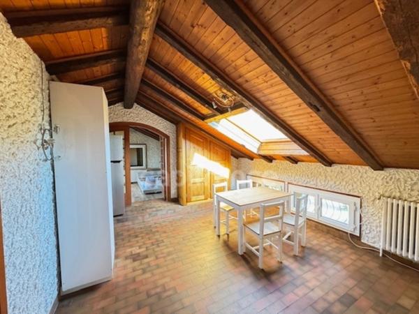 Immeuble à vendre GEX (01)