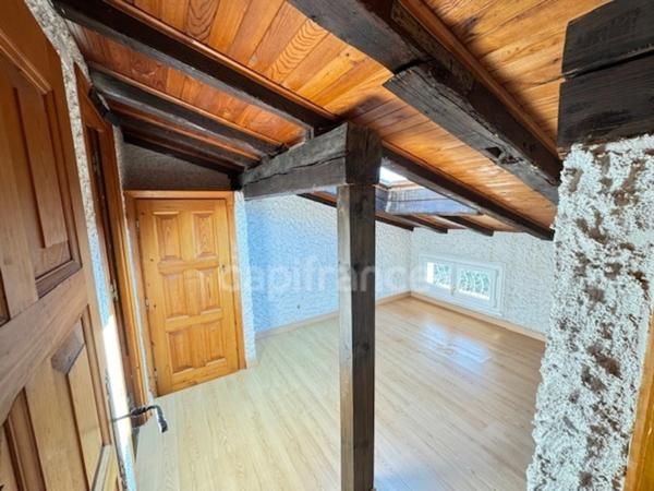 Immeuble à vendre GEX (01)