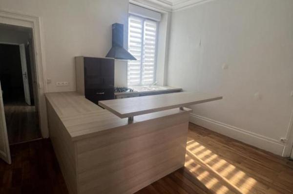 Location - Appartement 2 pièces 56 m 2 LE MANS (72000)
