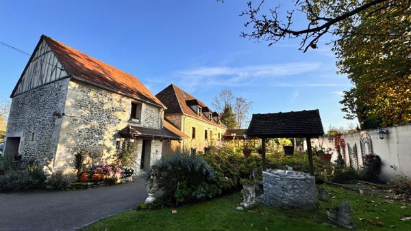 NOAILLES PROCHE PROPRIETE 10 PIECES SEJOUR DOUBLE SALON 6 CHAMBRES 3 GARAGES JARDIN CLOS DE 8440M² ENV.