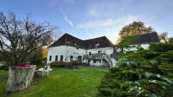 NOAILLES PROCHE PROPRIETE 10 PIECES SEJOUR DOUBLE SALON 6 CHAMBRES 3 GARAGES JARDIN CLOS DE 8440M² ENV.