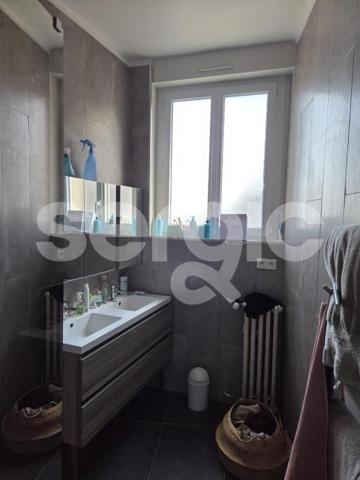 Location 3 Pieces 79 80000 Amiens 25 1685 01 0040