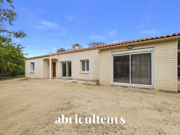 Maison de plain-pied de 140 m² 4 chambres -5 parking Saint-Jean-de-Boiseau (44640)