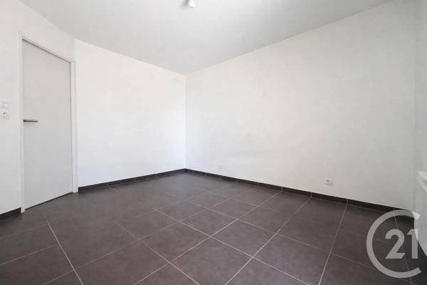 Appartement F2 à vendre  2 pièces - 40,68 m 2   COGOLIN  - 83