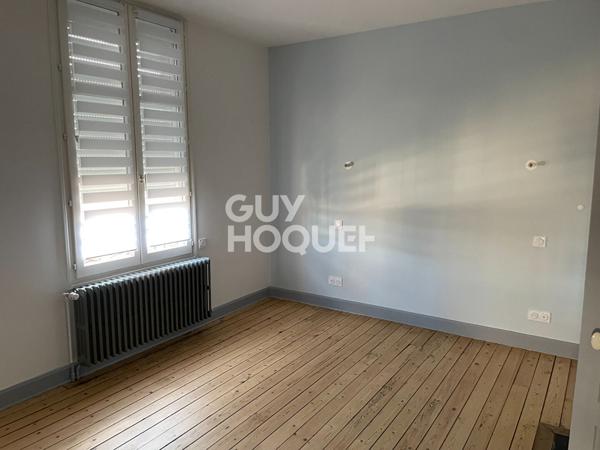 Maison 6 pièces (115 m²) en location à MAGENTA