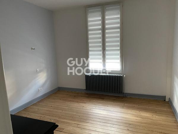 Maison 6 pièces (115 m²) en location à MAGENTA