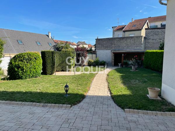 Maison 6 pièces (115 m²) en location à MAGENTA