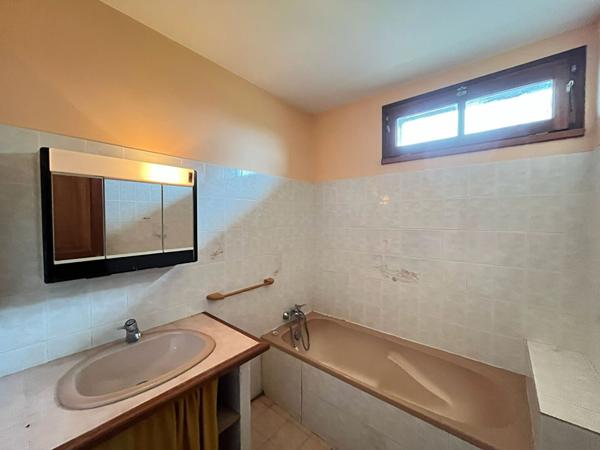 Maison familiale de 135m² avec 5 chambres sur une belle parcelle de près de 7000m²