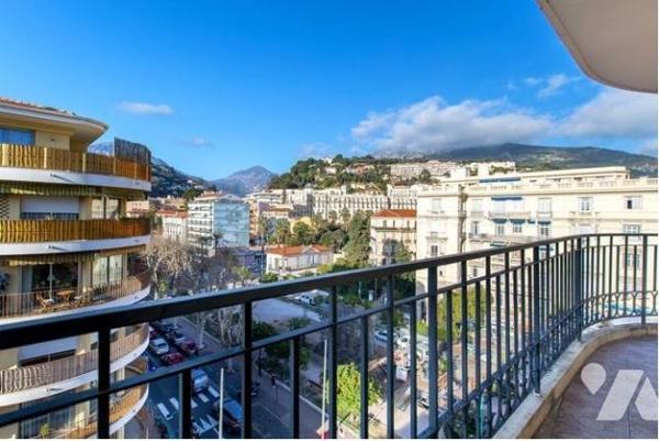 TROIS PIÉCES MENTON CENTRE