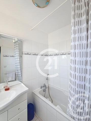 Maison à vendre  6 pièces - 160 m 2   ST MARTIN DE CRAU  - 13