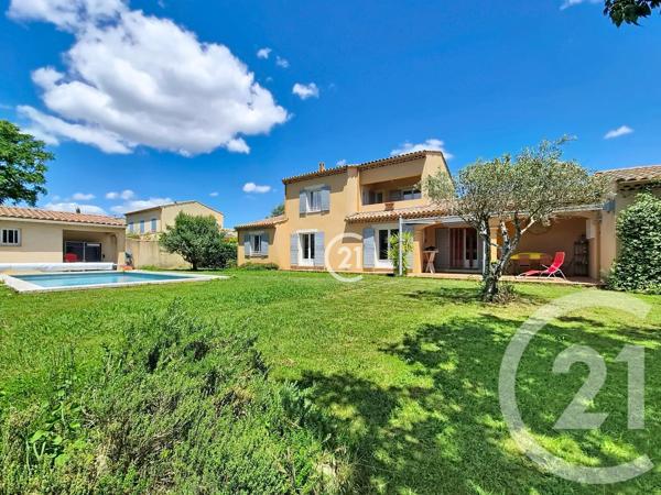 Maison à vendre  6 pièces - 160 m 2   ST MARTIN DE CRAU  - 13