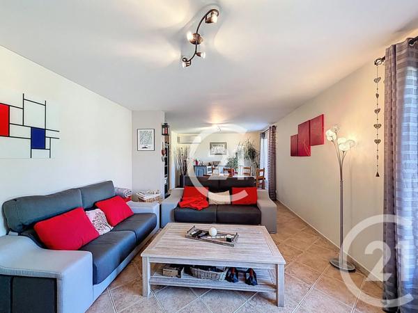 Maison à vendre  6 pièces - 160 m 2   ST MARTIN DE CRAU  - 13