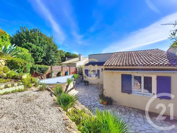 Maison à vendre  6 pièces - 160 m 2   ST MARTIN DE CRAU  - 13