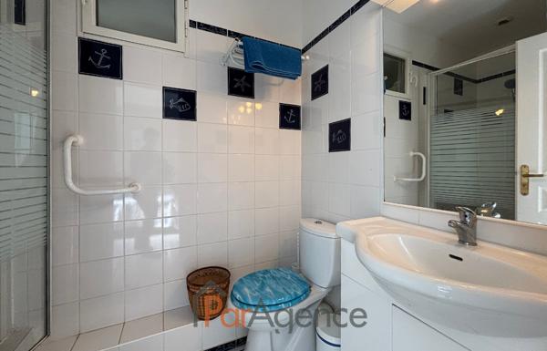 DANS UN ENVIRONNEMENT BOISE AU CALME MAISON 7 PIECES AVEC PI