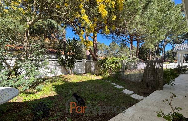 DANS UN ENVIRONNEMENT BOISE AU CALME MAISON 7 PIECES AVEC PI