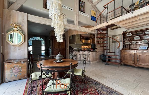 DANS UN ENVIRONNEMENT BOISE AU CALME MAISON 7 PIECES AVEC PI