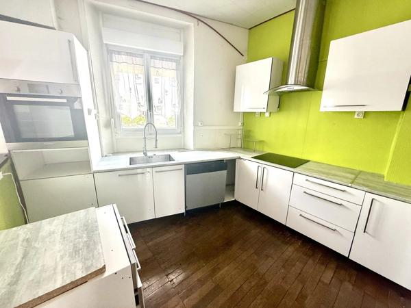 Ensemble immobilier avec local commercial et logement – Idéal investisseur ou projet familial/professionnel