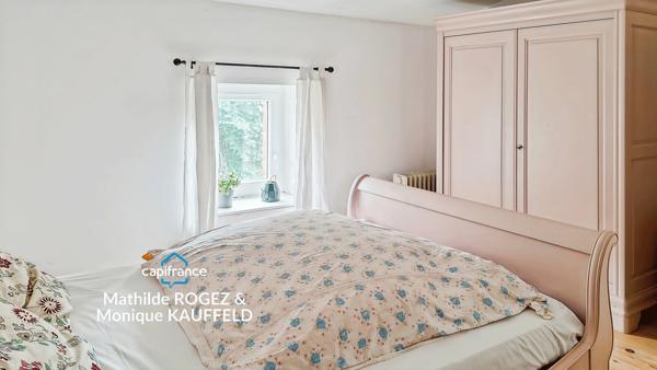 CUNLHAT – ENSEMBLE IMMOBILIER AVEC 2 MAISONS, JARDINS ET DÉPENDANCES – PROCHE GOLF