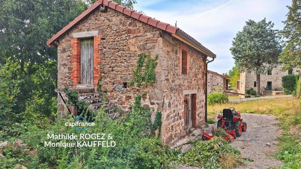 CUNLHAT – ENSEMBLE IMMOBILIER AVEC 2 MAISONS, JARDINS ET DÉPENDANCES – PROCHE GOLF