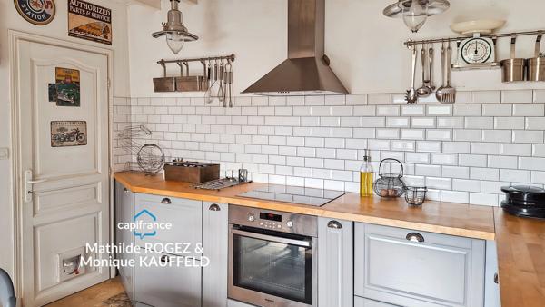 CUNLHAT – ENSEMBLE IMMOBILIER AVEC 2 MAISONS, JARDINS ET DÉPENDANCES – PROCHE GOLF