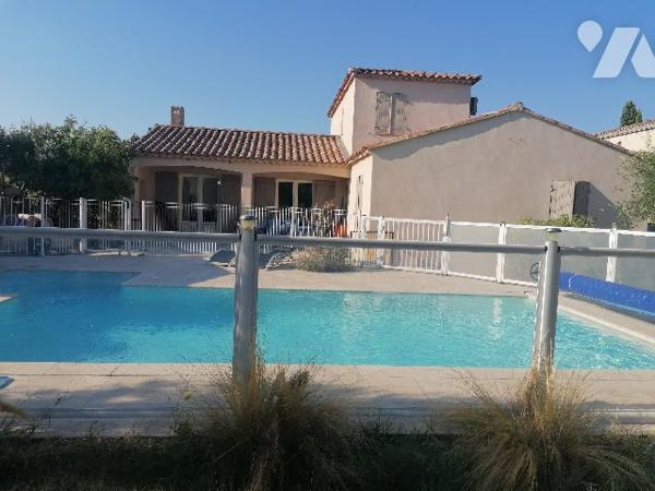 Beaucaire maison d'environ 121 m² sur un terrain clos et arboré de 834 m².