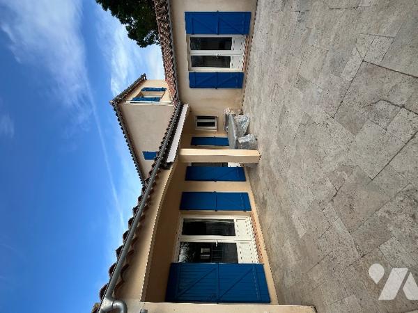 Beaucaire maison d'environ 121 m² sur un terrain clos et arboré de 834 m².