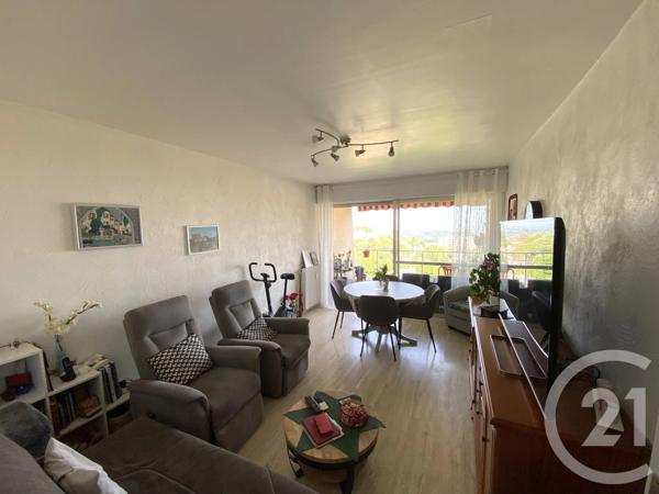 Appartement F2 à vendre  2 pièces - 51 m 2   VENCE  - 06