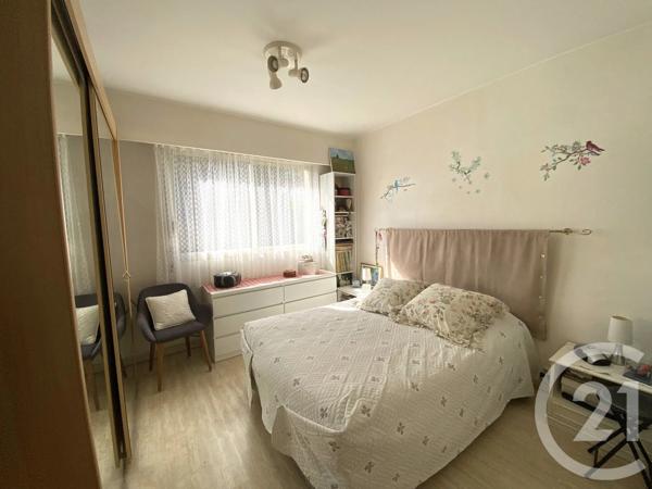 Appartement F2 à vendre  2 pièces - 51 m 2   VENCE  - 06