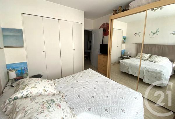 Appartement F2 à vendre  2 pièces - 51 m 2   VENCE  - 06