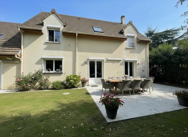 Maison à Verrières-le-Buisson, 5 chambres et double garage, Proche lycée Sophie Barat- DPE C.