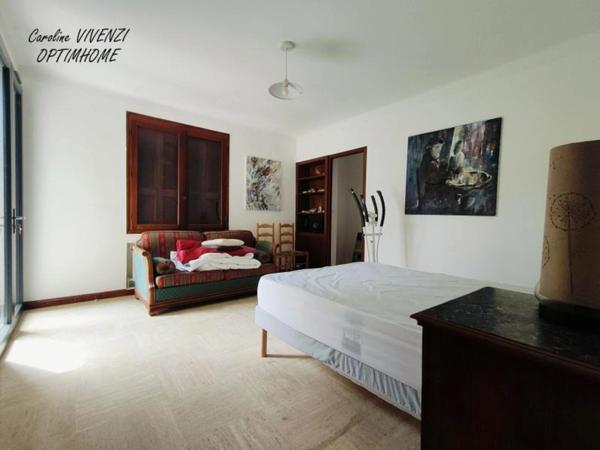 Grande maison (219m²) sur PRADES, (66)