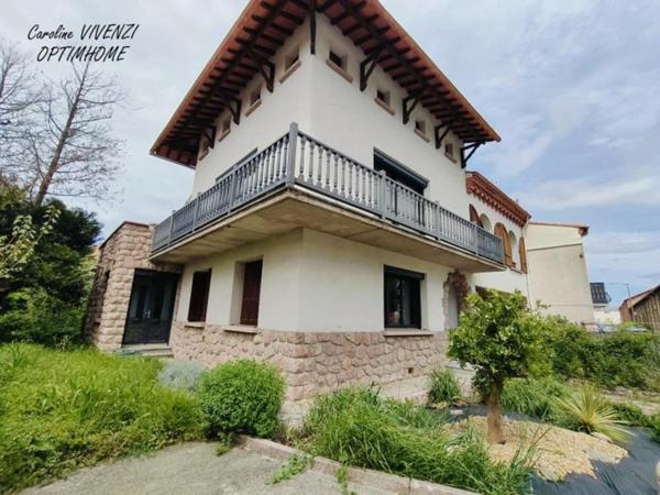 Grande maison (219m²) sur PRADES, (66)