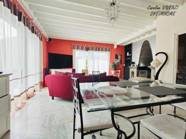 Grande maison (219m²) sur PRADES, (66)