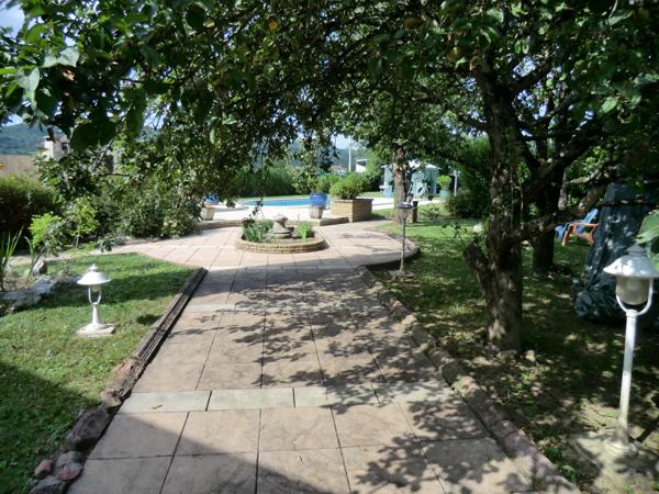 Vinay (38470) Villa 7 Pièces de 140 m² avec appartement T2 en sous-sol sur terrain de 1700 m².