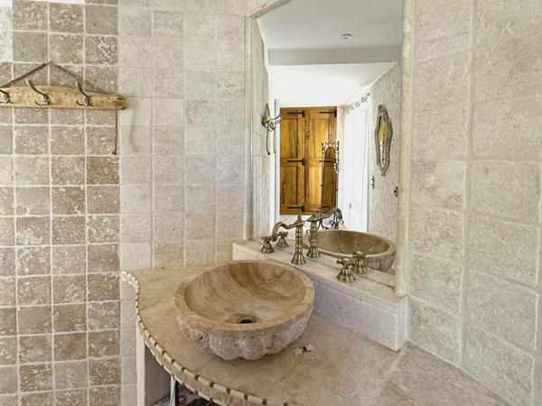 Villa d'exception avec piscine 4 chambres 182 m2 - Malijai 04350