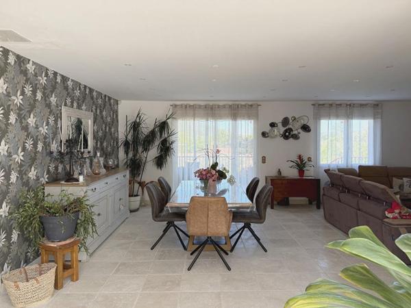 Villa d'exception avec piscine 4 chambres 182 m2 - Malijai 04350