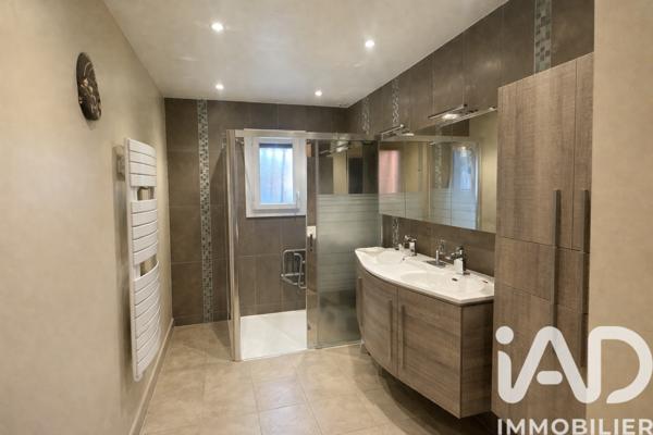 Maison à vendre 6 pièces 146 m² Saint-Benoît-sur-Loire