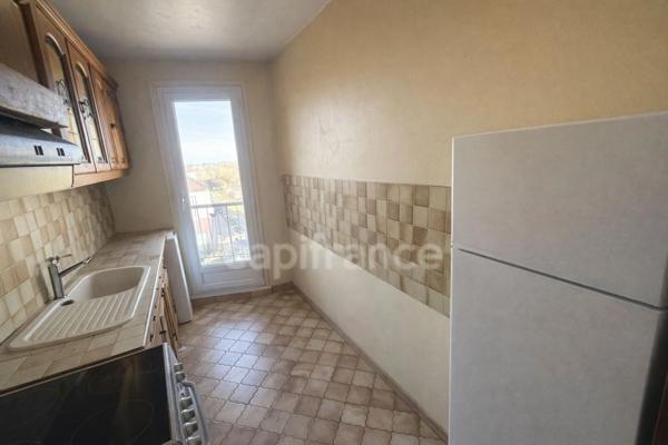 Appartement 4 pièces avec double balcon – Le Bourget (93350)