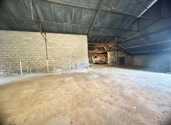 GARAGE 375m² LA SUZE SUR SARTHE