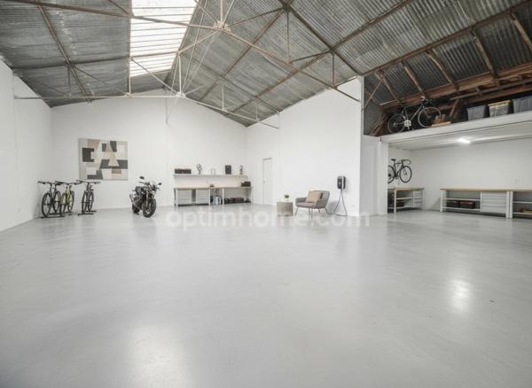 GARAGE 375m² LA SUZE SUR SARTHE