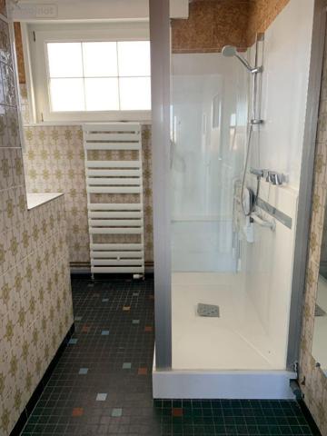 Maison de ville à louer à Saint-Jans-Cappel dans le Nord (59270), ref : FLOCSJC824