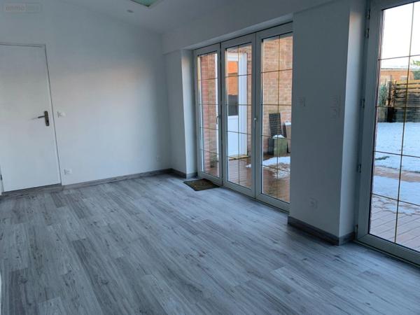 Maison de ville à louer à Saint-Jans-Cappel dans le Nord (59270), ref : FLOCSJC824
