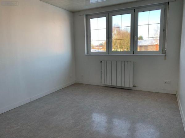 Maison de ville à louer à Saint-Jans-Cappel dans le Nord (59270), ref : FLOCSJC824