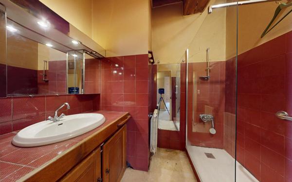 Appartement à vendre    5 pièces • 105,77 m2 Lyon 4