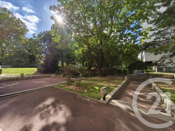 Appartement F3 à vendre  3 pièces - 64,79 m2 ST DENIS - 93